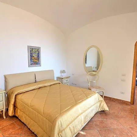 Sleeps 6 Air Con Wifi Apartment *