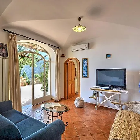 Sleeps 6 Air Con Wifi Positano
